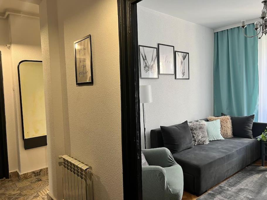 Groundfloor Rahmaninov Apartment Bucharest Luaran gambar